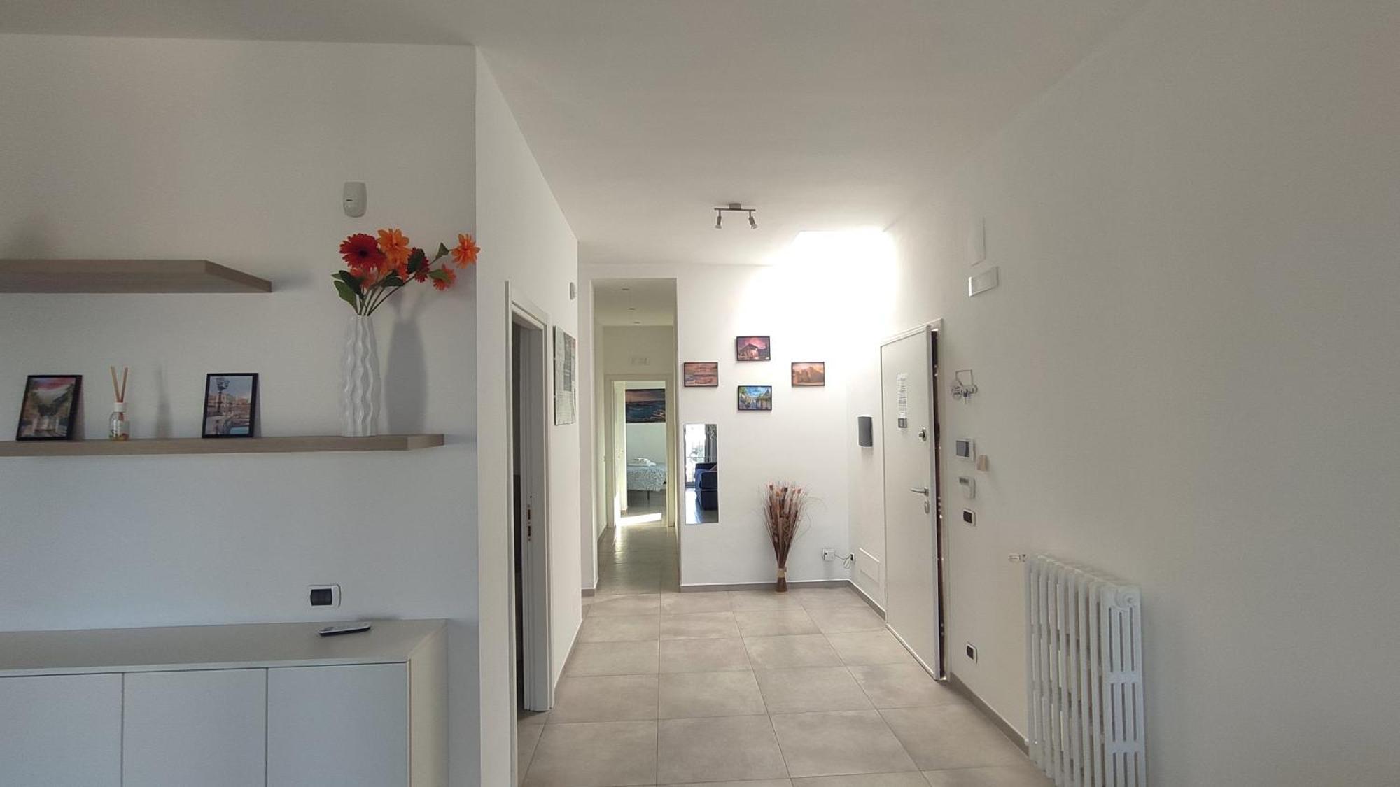 Seagull Apartments - Front And Sea View & Airport Bari Bagian luar foto